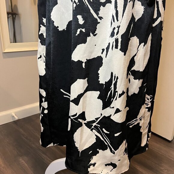 Zara Black & Off White Satin Effect Wrap Floral Print Midi Dress, Size XS - Picture 6 of 16
